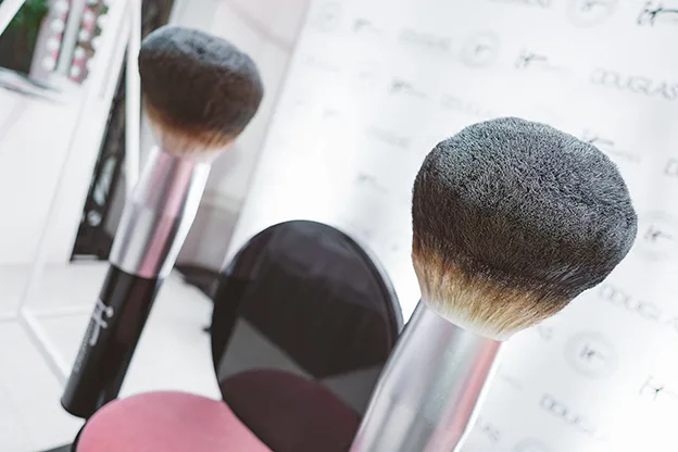 IT Cosmetics
